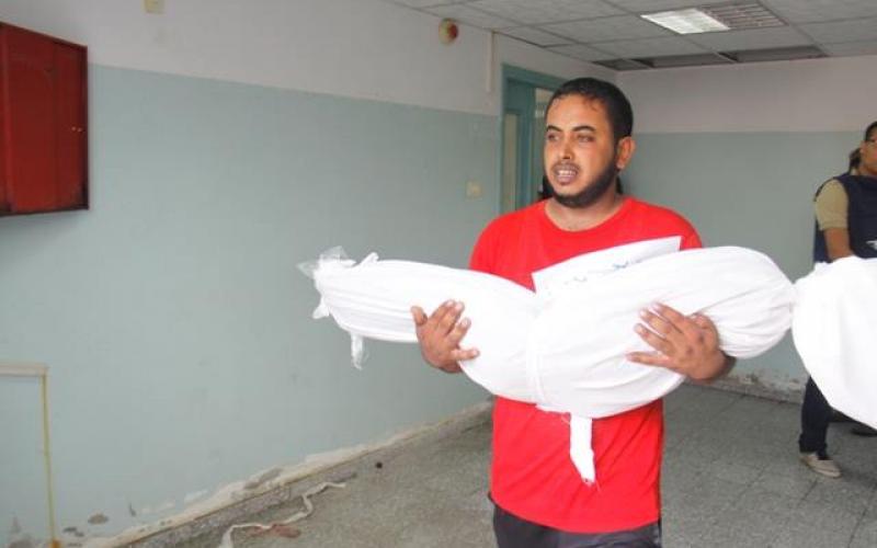 صور: شهداء رفح بثلاجات الخضار والبوظة