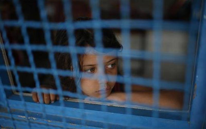 صور: حياة النازحين بمدارس "الأنروا" بغزة