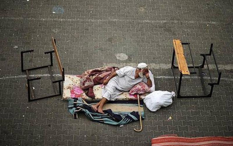 صور: حياة النازحين بمدارس "الأنروا" بغزة