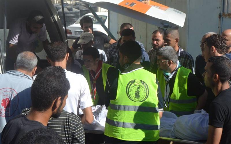 بالصور: كشافة الوسطى تقدم مساعدتها لمستشفى الأقصى