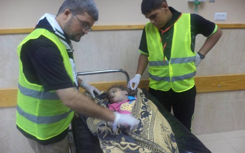 بالصور: كشافة الوسطى تقدم مساعدتها لمستشفى الأقصى