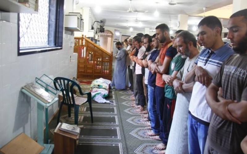صور: تشييع الشهيد "فرحات" برفح