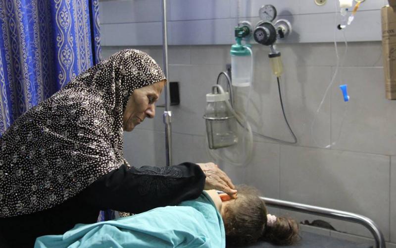 صور: أطفال جرحى بقصف شرق غزة