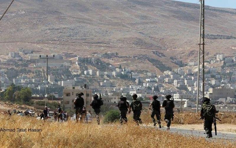 صور: مواجهات عنيفة في نابلس دعمًا لغزة
