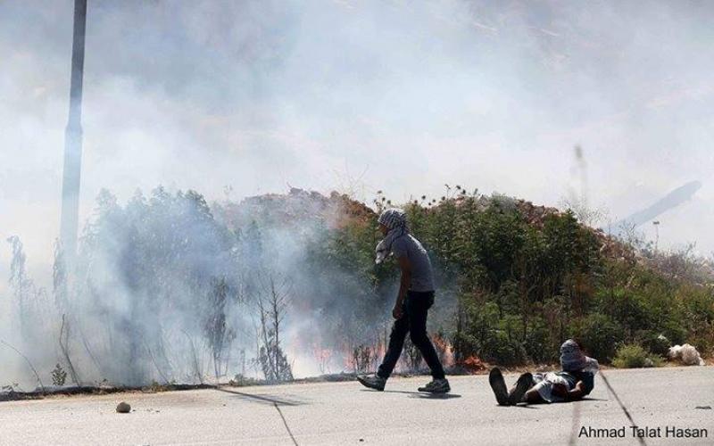 صور: مواجهات عنيفة في نابلس دعمًا لغزة