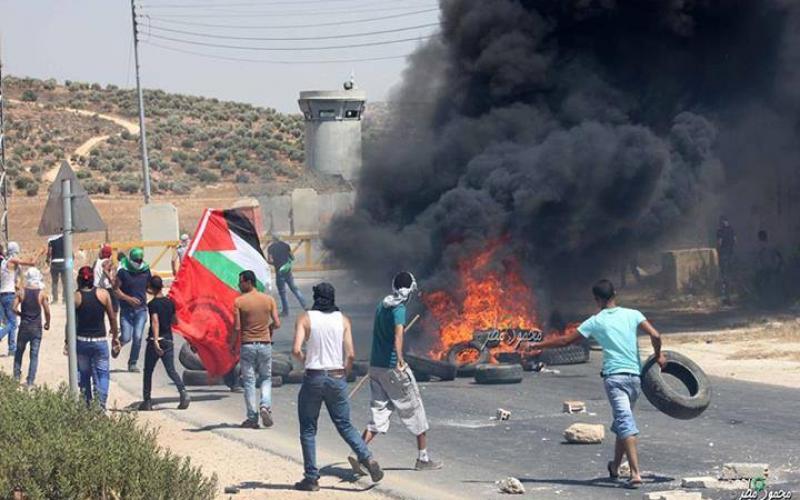 صور: مواجهات عنيفة في نابلس دعمًا لغزة