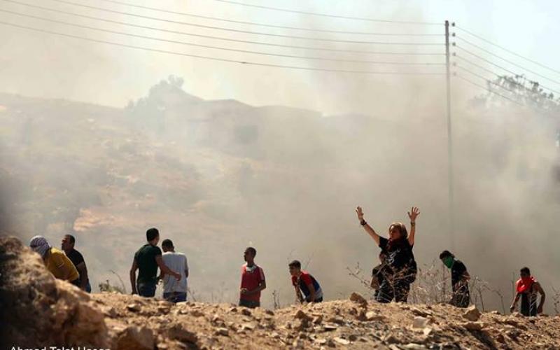 صور: مواجهات عنيفة في نابلس دعمًا لغزة