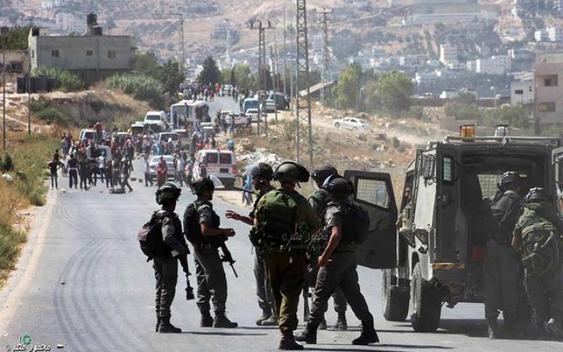 صور: مواجهات عنيفة في نابلس دعمًا لغزة