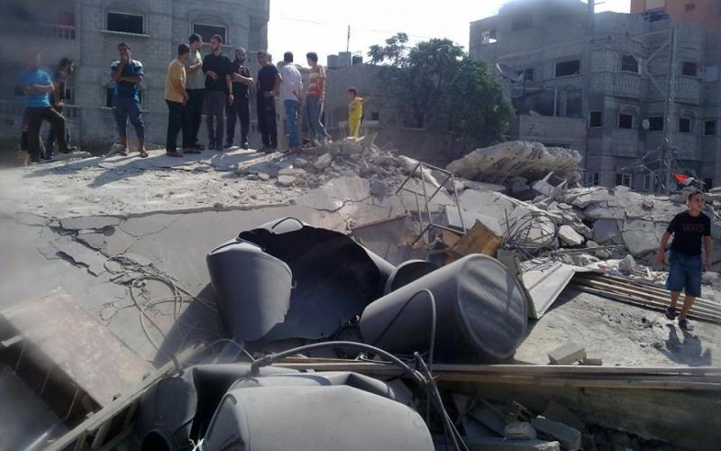 صور: قصف مسجد القسام وانتشال 3 شهداء