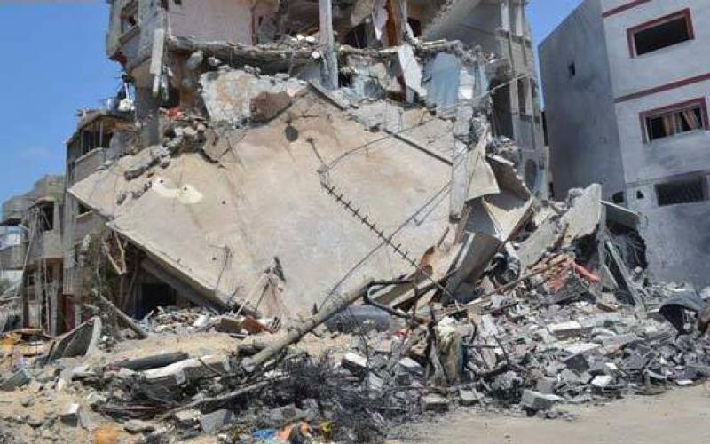 صور: قصف منزل عائلة الحاج بالنصيرات