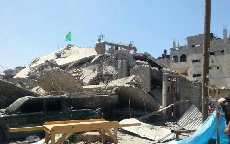 صور: قصف مسجد الشهداء بالنصيرات