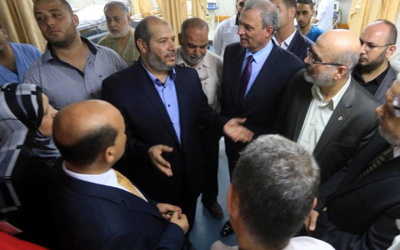 صور: الحية يتفقد جرحى غزة