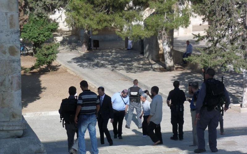 صور: مواجهات بالأقصى بعد اقتحام فيجلين