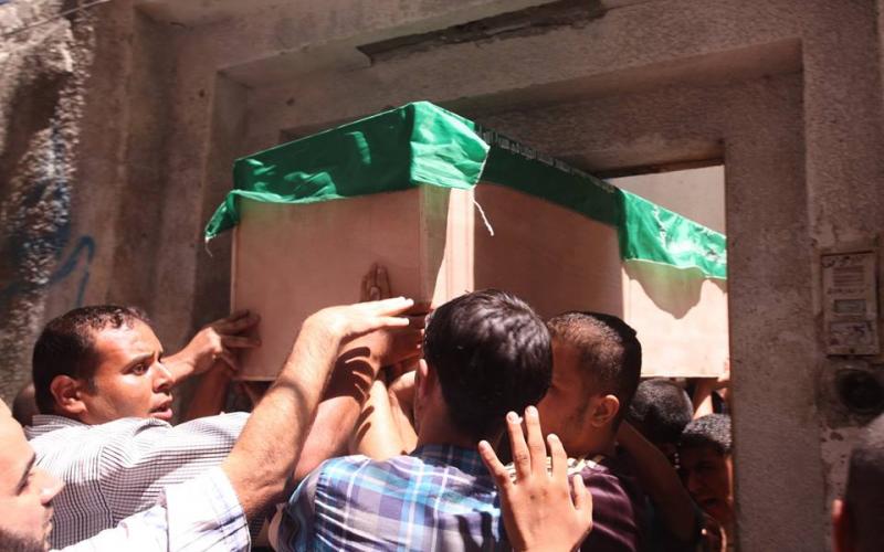 صور: تشييع جثمان الشهيد "قنيطة" شرق غزة