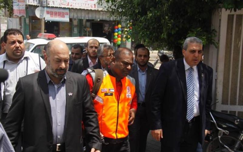 صور: وفد ماليزي يصل غزة لتفقد آثار العدوان