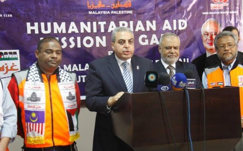 صور: وفد ماليزي يصل غزة لتفقد آثار العدوان