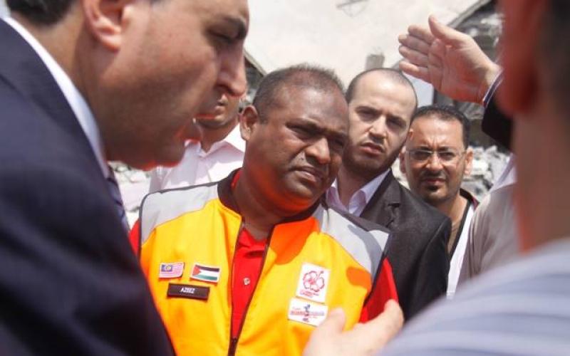 صور: وفد ماليزي يصل غزة لتفقد آثار العدوان