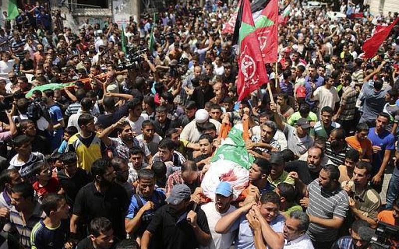 صور: تشييع جثمان زوجة ونجل "الضيف"