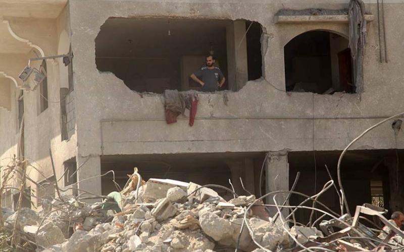 صور: استهداف منزل عائلة "الدلو" بغزة