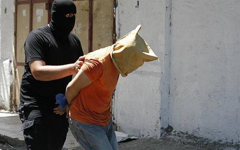 صور: إعدام 7 من المتخابرين ظهر اليوم بغزة