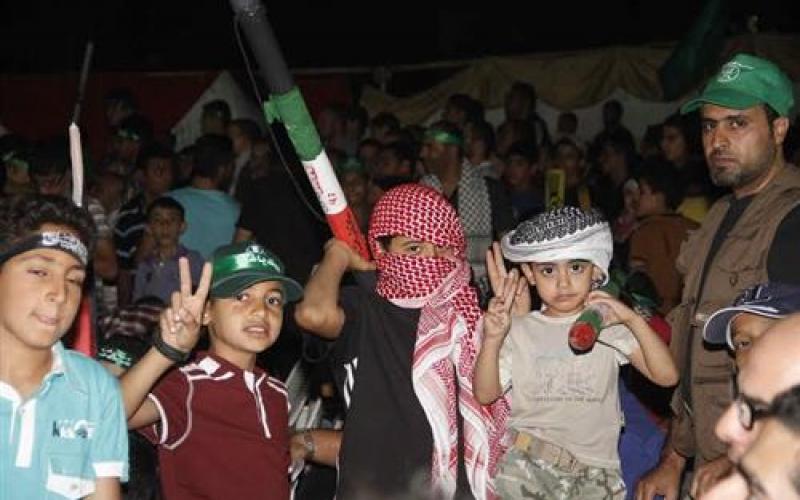 صور:  الآلاف في الأردن يحيون المقاومة