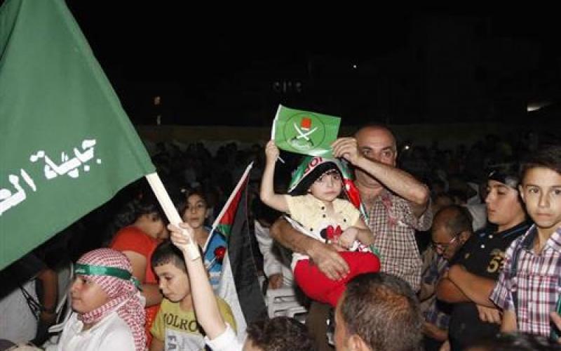 صور:  الآلاف في الأردن يحيون المقاومة
