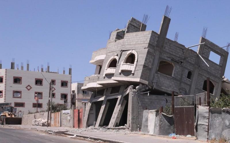 صور: استهداف منازل مواطنين بحي الزيتون