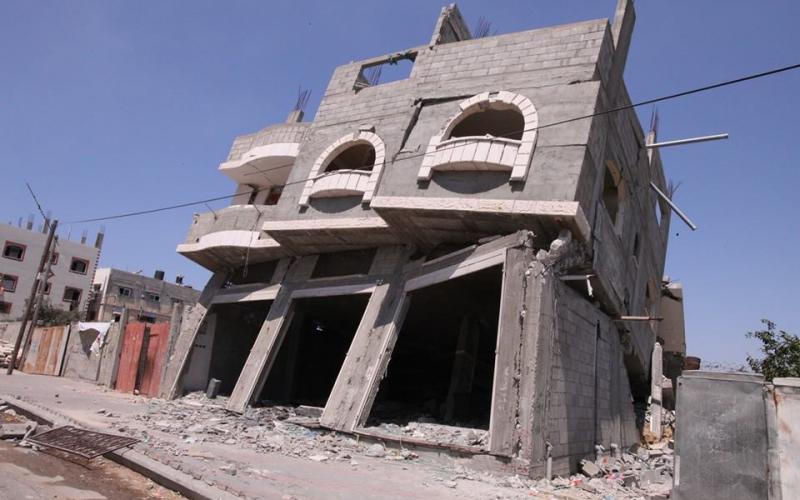 صور: استهداف منازل مواطنين بحي الزيتون