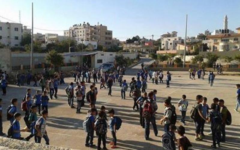 صور: طلبة الضفة في أول أيام الدراسة