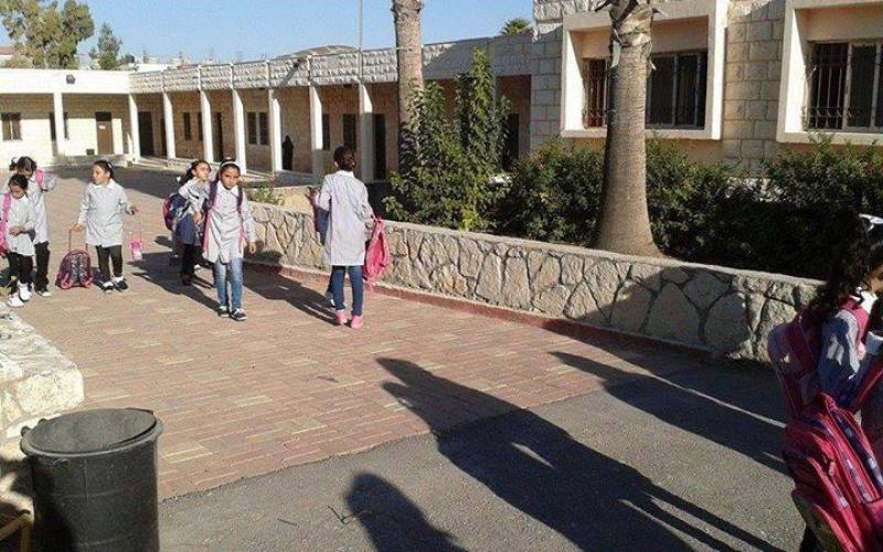 صور: طلبة الضفة في أول أيام الدراسة