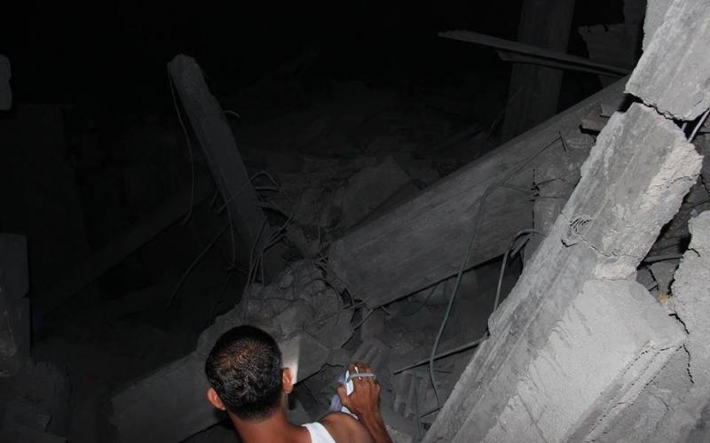 صور: قصف الاحتلال لمنزل عائلة "حمادة"