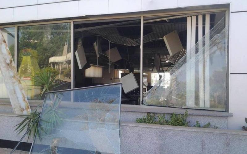 صور: الاحتلال يقصف معبر رفح