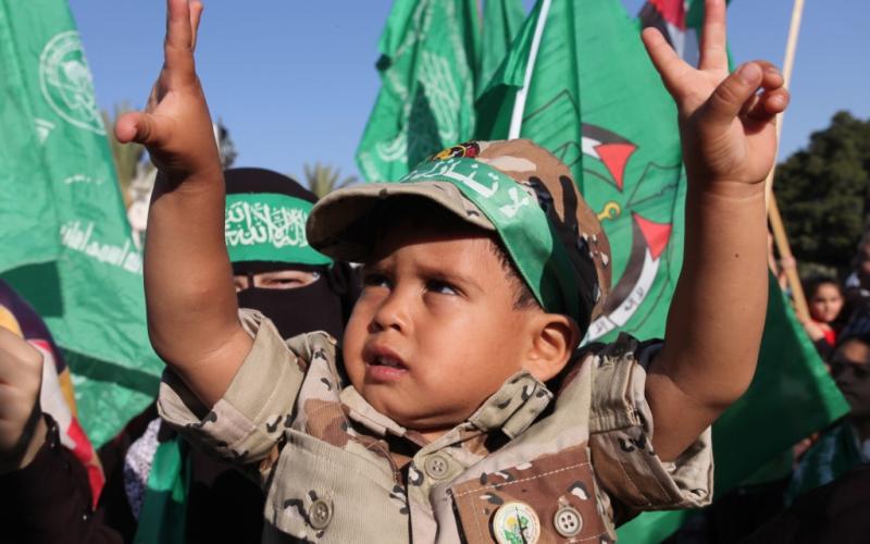 صور: مسيرة حاشدة بغزة بمناسبة الانتصار