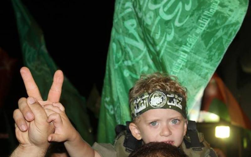 صور: مسيرة البيعة في خانيونس للقائد العام للقسام
