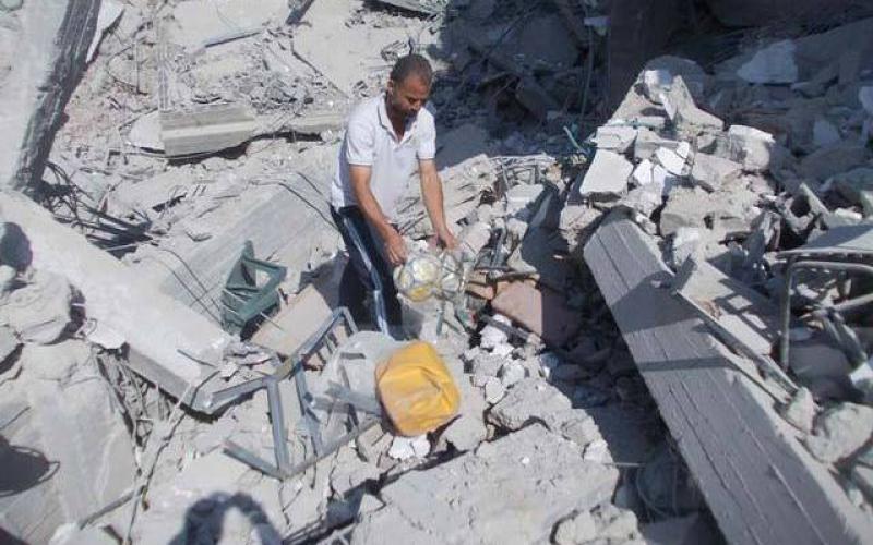 صور: التهدئة تكشف حجم الدمار في نادي "الرباط"