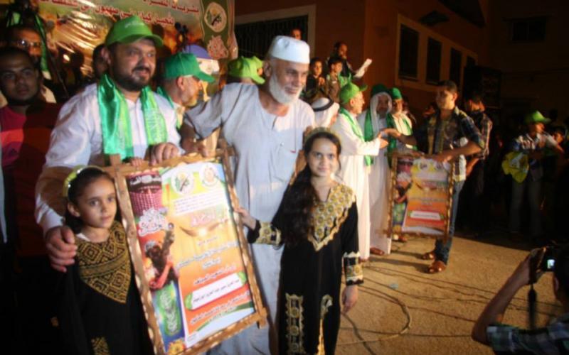 صور: حماس تكرم ذوي الشهداء بدير البلح