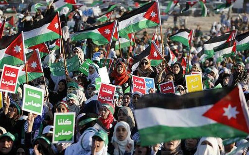 صور: مهرجان حاشد بالأردن فرحاً بنصر غزة