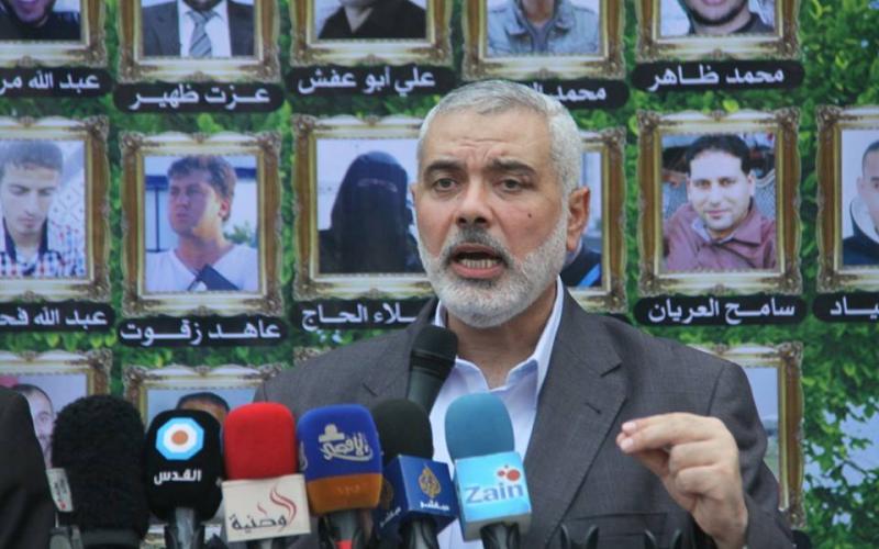 صور: هنية يشارك الإعلاميين فرحة النصر