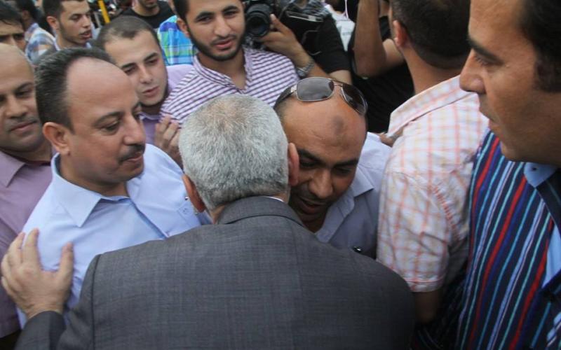 صور: هنية يشارك الإعلاميين فرحة النصر