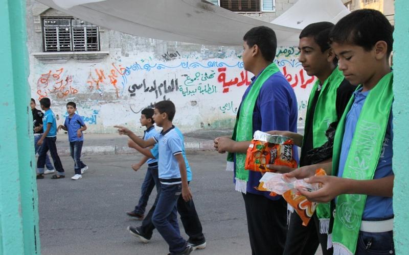 بالصور.. الطلبة في أول يوم من بدء العام الدراسي