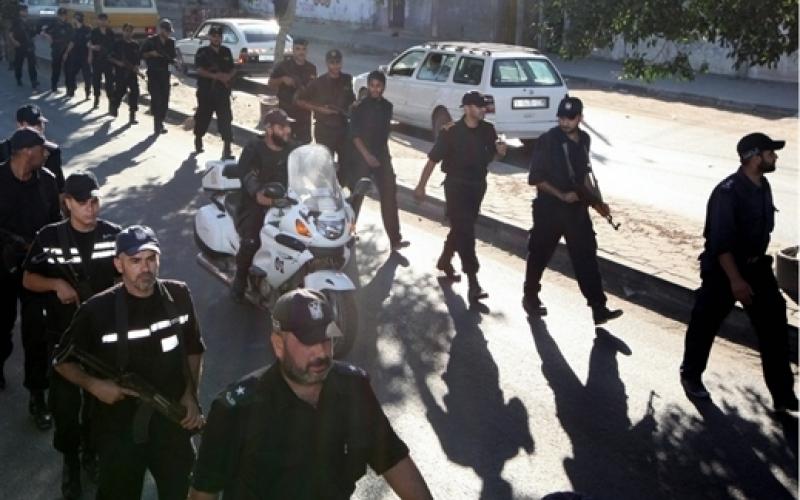 بالصور .. الداخلية تنظم مسيراً عسكرياً