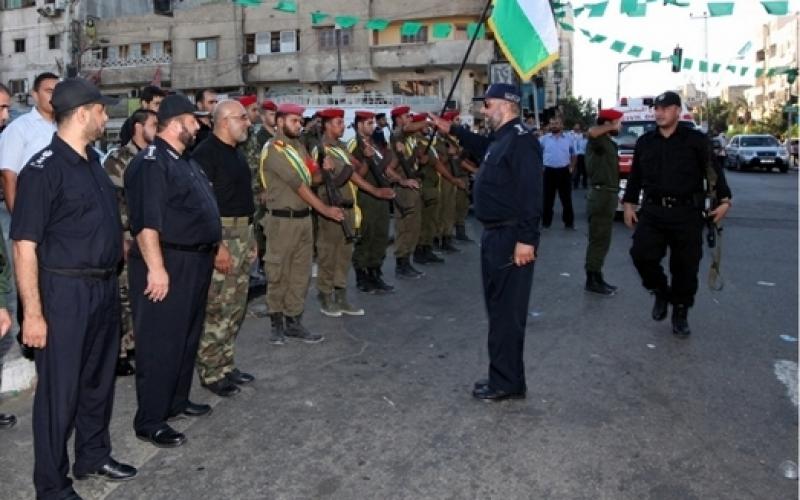 بالصور .. الداخلية تنظم مسيراً عسكرياً