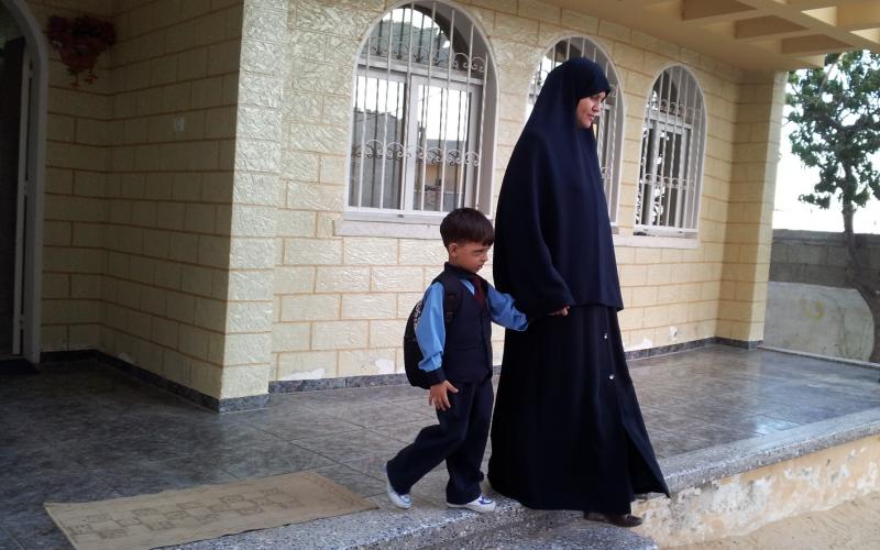 صور.....أصغر أسير محرر يدخل "الروضة"