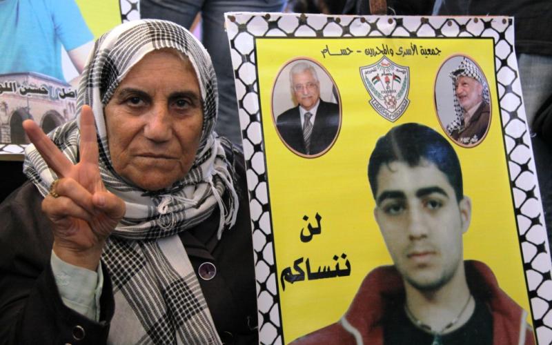 بالصور.. الأسرى يوحدون الفصائل الفلسطينية