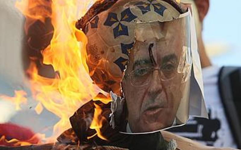 صور.. حرق "فياض" والسيارة "حمارسيدس"