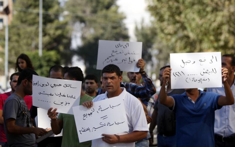 صور.. حرق "فياض" والسيارة "حمارسيدس"