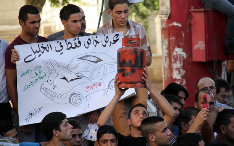 صور.. حرق "فياض" والسيارة "حمارسيدس"