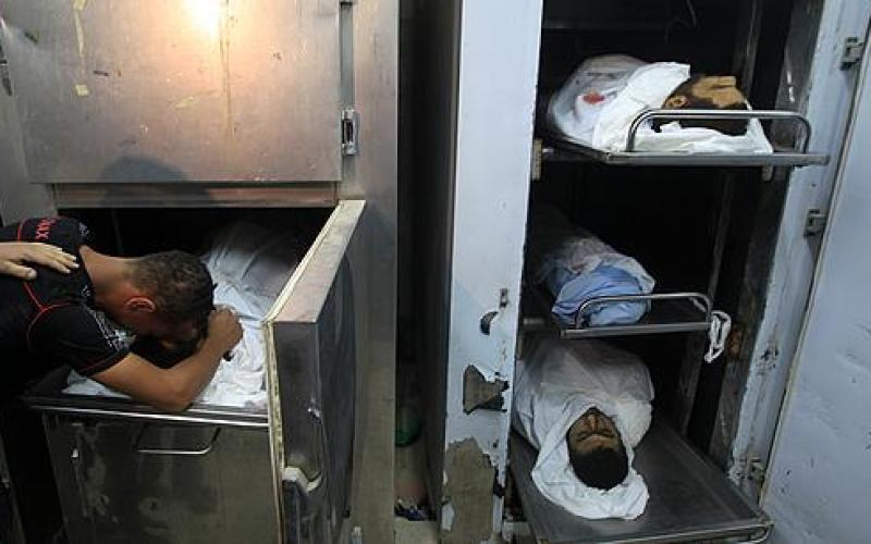 صور.. شهداء قصف الوسطى في مستشفى الأقصى