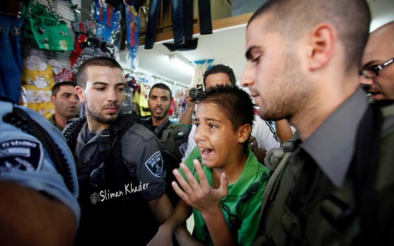 قمع مسيرة تضامنية مع الأسرى بالقدس(صور)