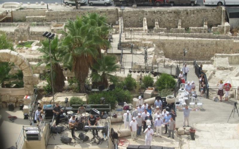 صور ..حفلات موسيقية بجوار جدران الأقصى
